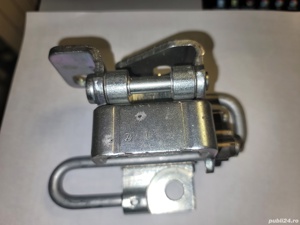 Balama inferioara usa stanga fata VW Golf 1K0831411Q - imagine 3