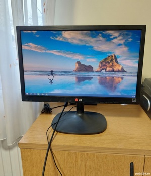 Monitor Wide LG 18.5" LED Negru, 19M35A vga