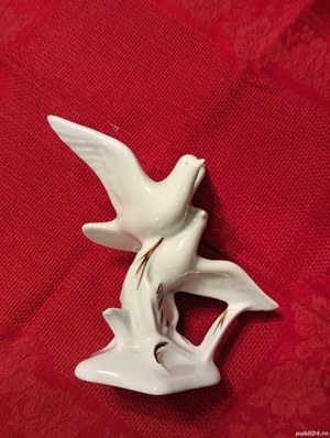 VAND statueta delicata din portelan alb cu auriu, cu 2 porumbei, Inaltime cca 13 cm - imagine 2