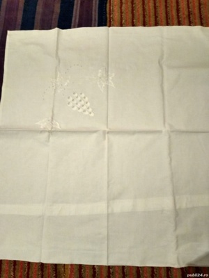 Fata perna brodata noua - imagine 1