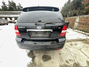 Dezmembrez Kia Sorento Facelift 2.5 4x4 D4CB 125kW 170CP Euro 4 Negru an 2008 - imagine 8