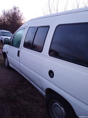 Dezmembrez Peugeot Expert 1.9td an 1998 - imagine 3