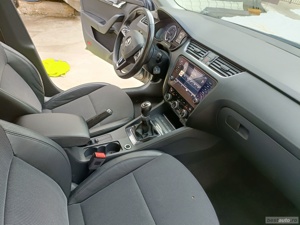 Skoda Octavia 4x4 manual 2.0TDI 150cp semi-piele scaune incalzite - imagine 8