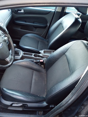 Dezmembrez Ford Focus II Hatchback 2.0 tdci an 2005 - imagine 10