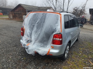 Dezmembrez Volkswagen Touran 2.0 TDI Motor BKD,an 2006 - imagine 9