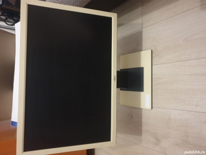 Monitor 22",  Fujitsu B22W-5, 19" Fujitsu B19-7, Benq G951 - imagine 2