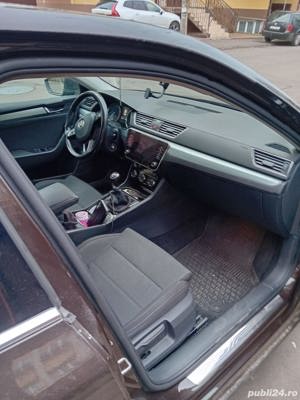 Skoda Superb - imagine 9