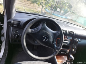 dezmembrez Mercedes C270 - imagine 3