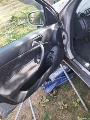 dezmembrez Mercedes C270 - imagine 5