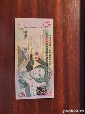 Colectionar, vand bancnote din Statele Est Caraibiene