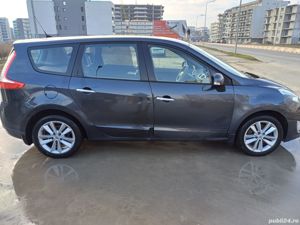 Renault Grand Scenic 2.0 dCi Automată  - imagine 10