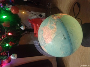 glob pământesc cu bec