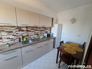 2 camere langa HOTEL IQ GIROC - imagine 2