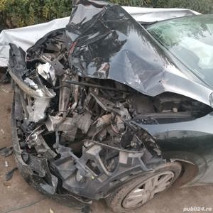 Renault megan avariat - imagine 5