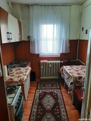 Apartament 2 camere, confort 2, nedecomandat, etajul 4 4, zona Cameliei, langa Spitalul Municipal - imagine 4