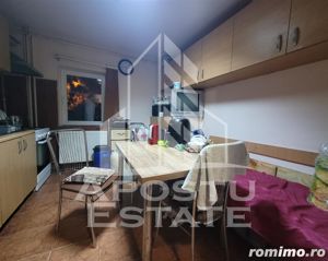 Apartament cu 3 camere, 2 bai, centrala proprie, zona Bucovina - imagine 4