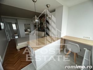 Apartament de LUX, cu 3 camere, semidecomandat, in zona Centrala - imagine 2