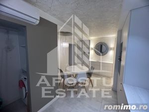 Apartament de LUX, cu 3 camere, semidecomandat, in zona Centrala - imagine 7