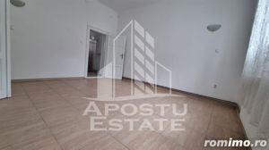 Apartament 2 camere in zona Parneava nemobilat - imagine 3