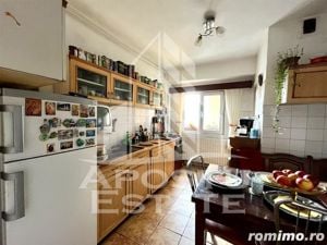 Apartament cu 4 camere, centrala proprie, zona Aradului - imagine 12