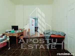 Apartament cu 4 camere, la parter, cu 2 fronturi stradale. - imagine 3