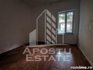 Casa individuala cu 5 apartamente, teren 726mp, Piata Traian - imagine 6