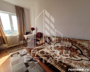 Apartament cu 3 camere, etaj intermediar, Gheorghe Lazar - imagine 3