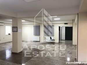 Spatiu comercial la parter, 117 mp,  Zona Girocului - imagine 2