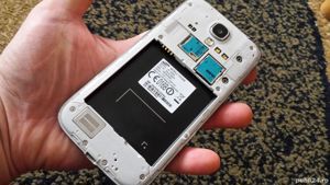 Samsung Galaxy S4 GT-I9505 Black Edition - imagine 8