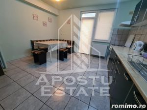 Casa, 4 camere,  3 locuri de parcare, zona Sagului - imagine 17