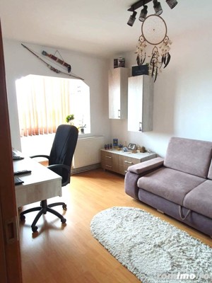 Vand apartament cu 2 camere,zona Kiriac - imagine 9