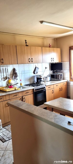 Vand apartament cu 2 camere,zona Kiriac - imagine 5