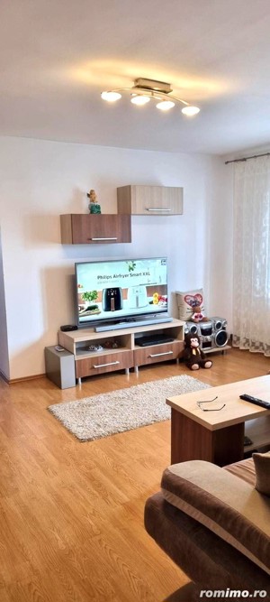 Vand apartament cu 2 camere,zona Kiriac - imagine 2