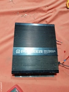 amplificator auto Pioneer gm-100a 2*60w