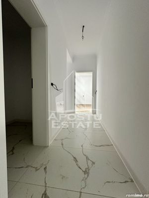 Apartament cu 3 camere, decomandat, terasa 50 mp, zona Planetelor - imagine 7