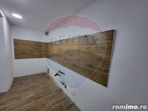 Vilă  4 camere / spatiu comercial în Gradiste - imagine 8