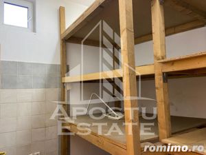 Casa cu spatiu comercial la parter si mansarda + apartament studio - imagine 7