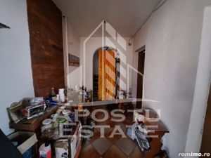 Casa cu mansarda, 240 mp, zona Vlaicu - imagine 2