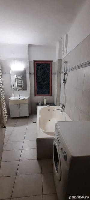 Vând apartament salon de înfrumusețare,Ploiesti, ultracentral,3 cam. S.utila -106 mp,complet renovat - imagine 2