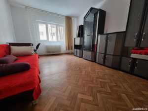 Proprietar inchiriez apartament cu 2 camere cu centrala, confort 1, decomandat, zona Soarelui parter