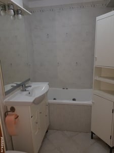 Apartament 3 camere decomandate in zona Mega Mal.Direct proprietar - imagine 3