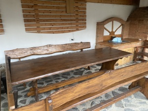 Balansoare , mese din lemn !