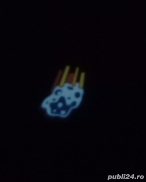 Pistol jucarie Glow Show cu lanterna, lansator de abțibilde fosforescente - imagine 6