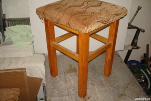 Scaun si taburet din lemn cu sezut tapitat - imagine 9