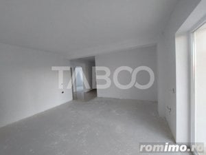 Apartament decomandat 3 camere 67 mp utili terasa parcare Sebes Alba - imagine 3