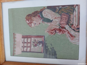 Goblen vechi, cu rama din lemn lacuita si geam din sticla - 2 - imagine 3