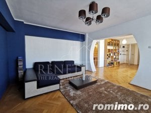 Apartament Central, bloc Casa Cartii