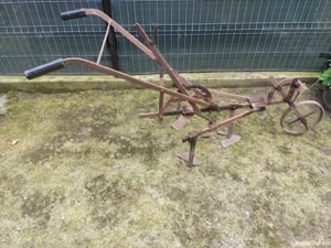 Prasitoare reglabila (masina de sapitat)