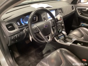 Volvo V60 - 2013 - 4X4 la buton - 2,4 Hibrid ( electric - diesel ) 238 cp  Euro 5 - cutie automată . - imagine 7