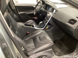 Volvo V60 - 2013 - 4X4 la buton - 2,4 Hibrid ( electric - diesel ) 238 cp  Euro 5 - cutie automată . - imagine 9